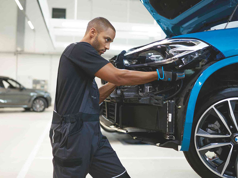 Collision Repair Services Tailored for BMW Owners at Zenetec