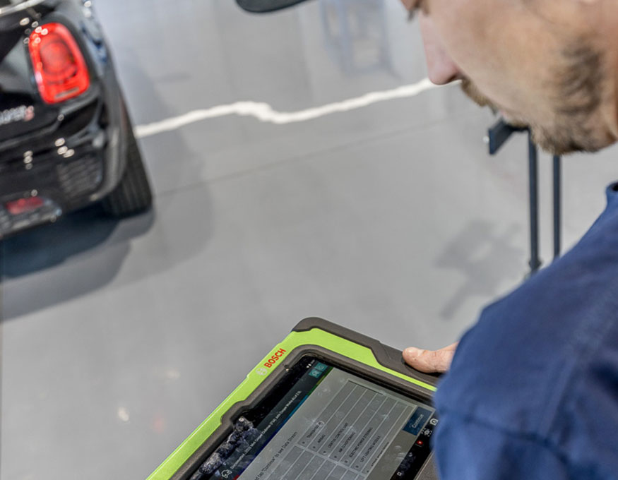 Benefits to Repairing Your Auto Glass at Zenetec in Barrie